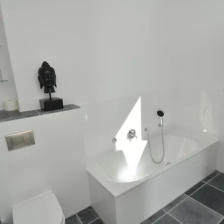 Villa Ostseeresidenz - Penthouse 20 Mit Sauna, Balkon, Meerblick Sassnitz