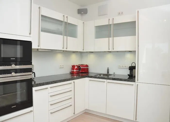 Ostseeresidenz - Penthouse 20 Mit Sauna, Balkon, Meerblick * Sassnitz